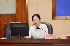 她以利用AI东西的丰硕实践经验为切入点